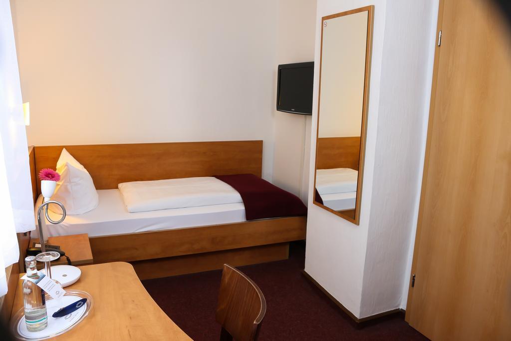 City Hotel Journal Wolfsburg Exteriör bild